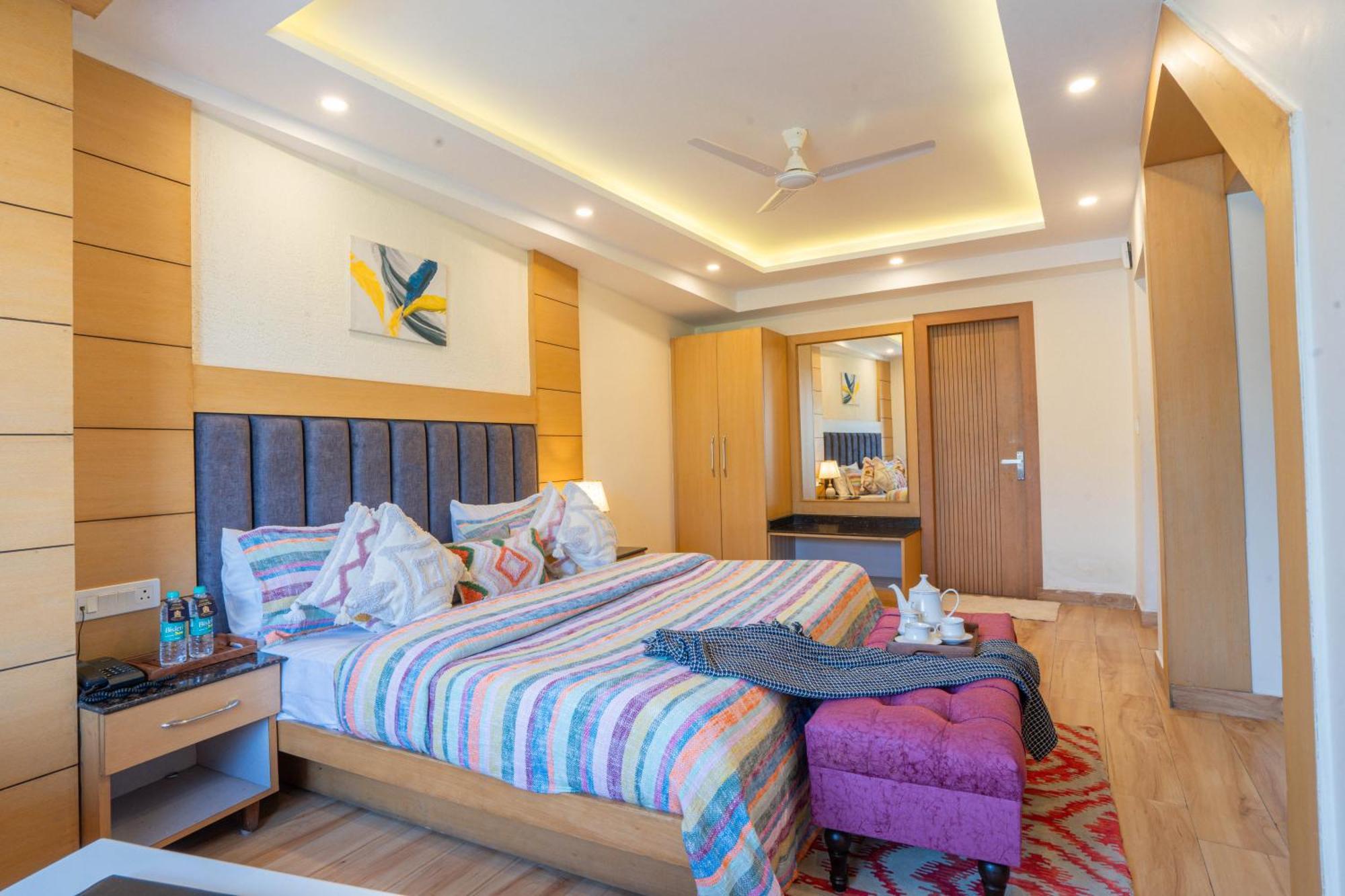 Perfectstayz Premium At Mall Road Mussoorie Bagian luar foto