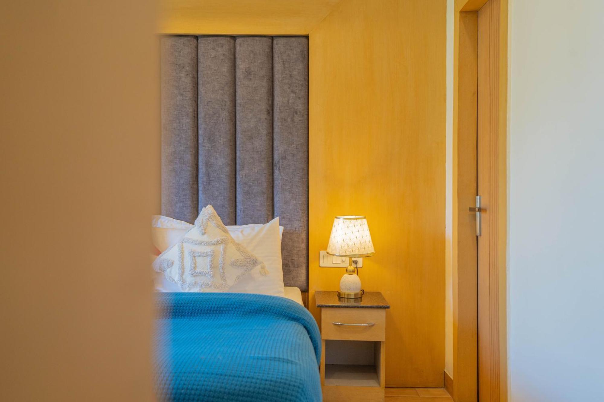 Perfectstayz Premium At Mall Road Mussoorie Bagian luar foto